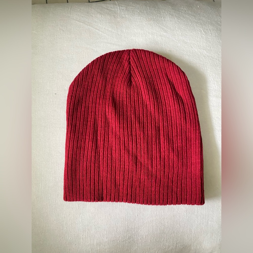 Unisex NWOT Red Knit Beanie